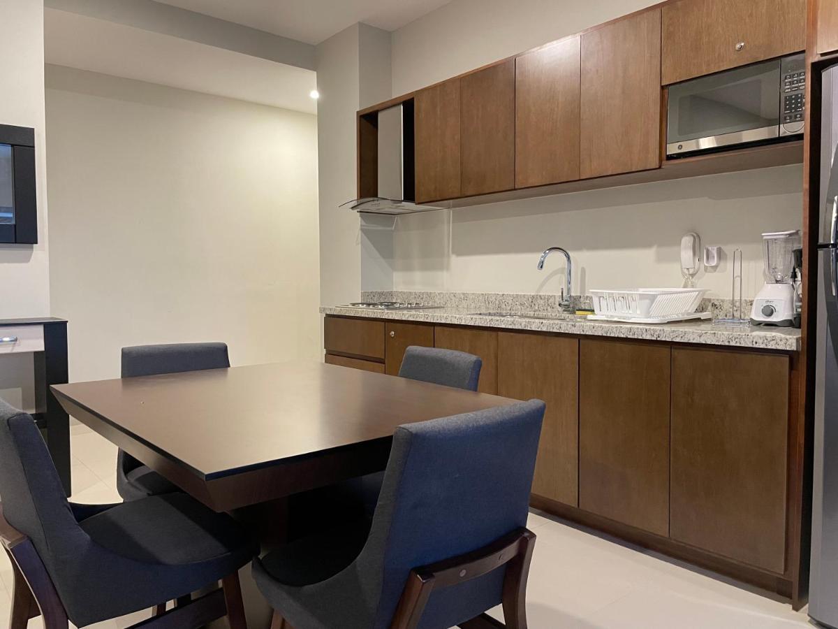 Apartamento Paseo Lomas, muy céntrico y equipado a 5 min playa Mazatlán Exterior foto